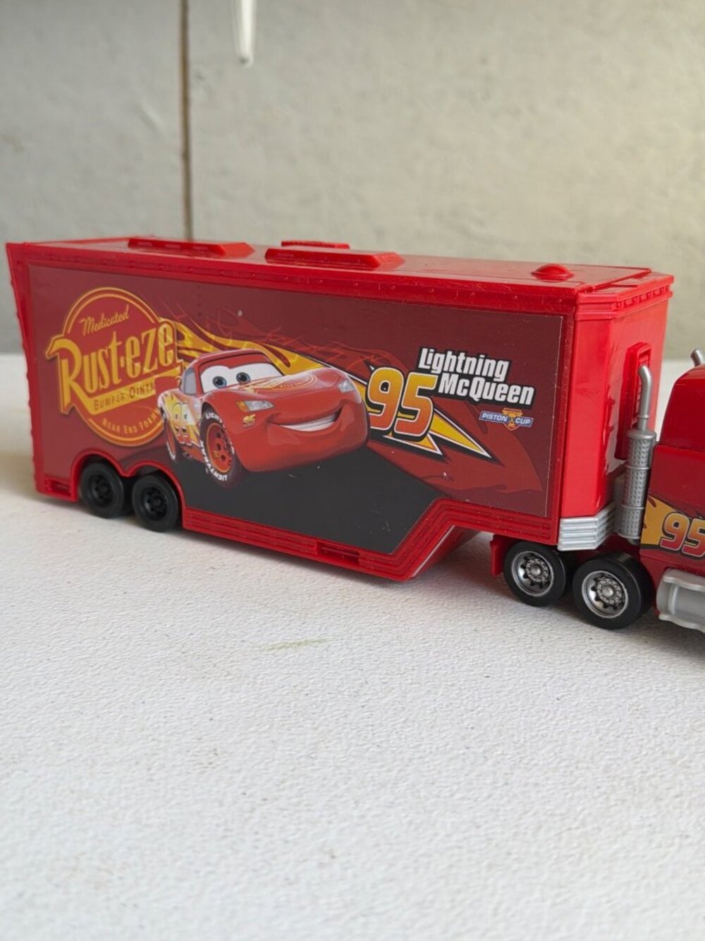 Disney Pixar Cars Lightning McQueen Mack Truck Diecast Toy With Rust-Eze Trailer - Picture 4 of 14
